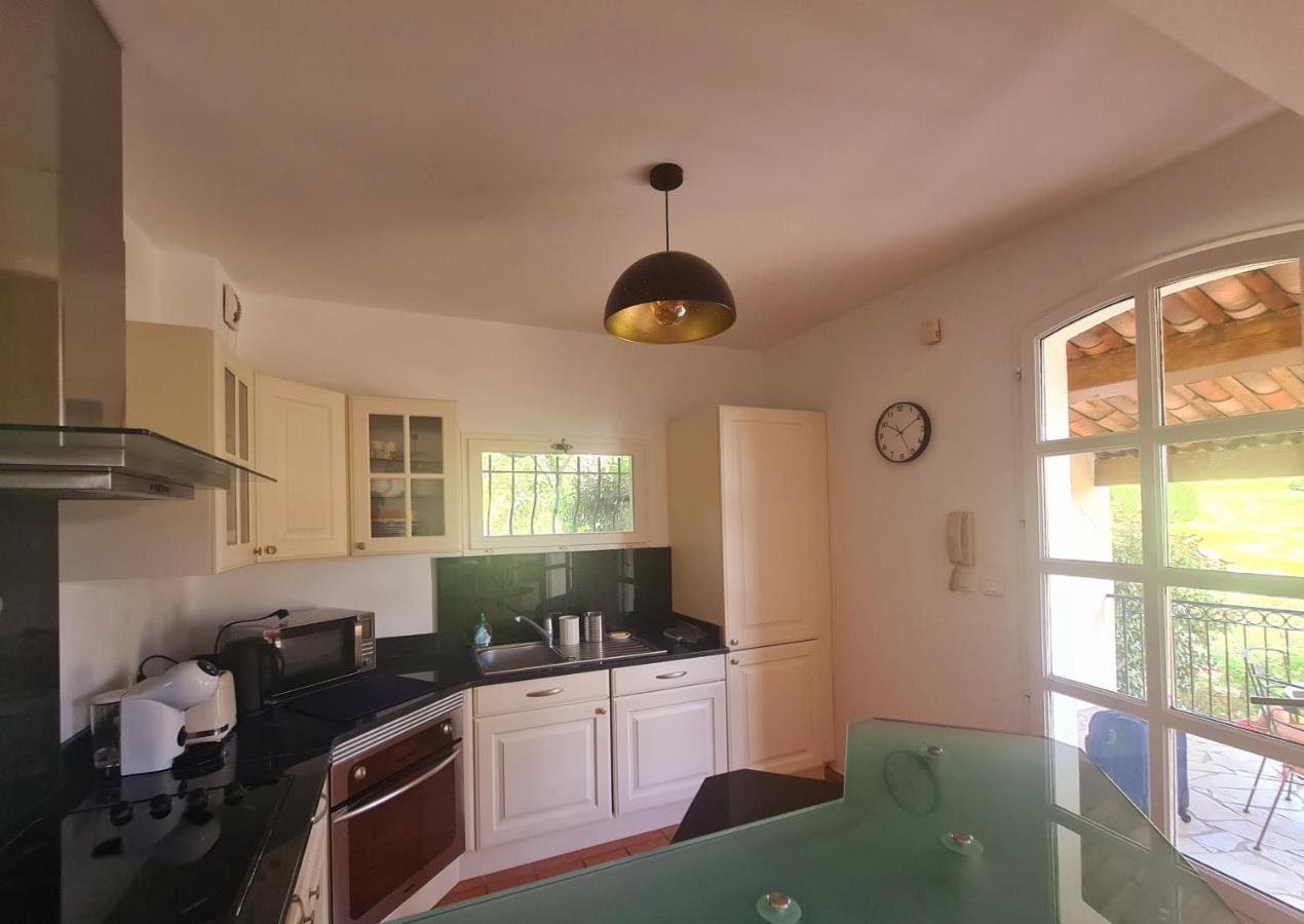 Superbe Villa-Domaine Avec Golf Piscine Et Tennis سا سيرْ سور مير المظهر الخارجي الصورة