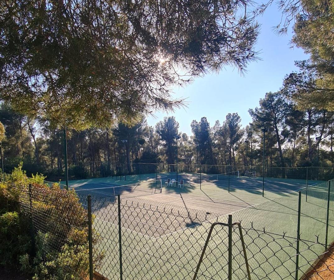 Superbe Villa-Domaine Avec Golf Piscine Et Tennis سا سيرْ سور مير المظهر الخارجي الصورة